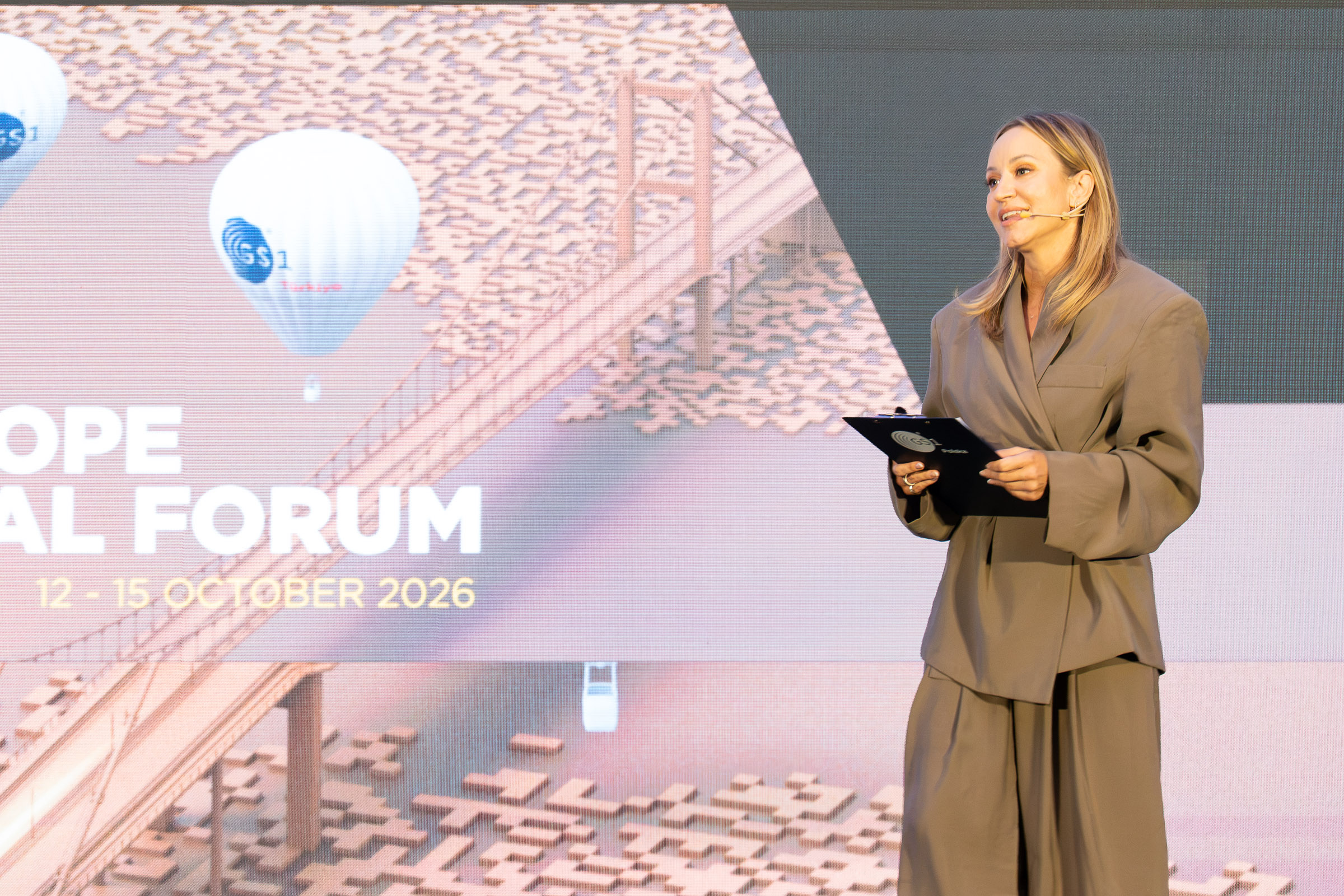 SDG09190